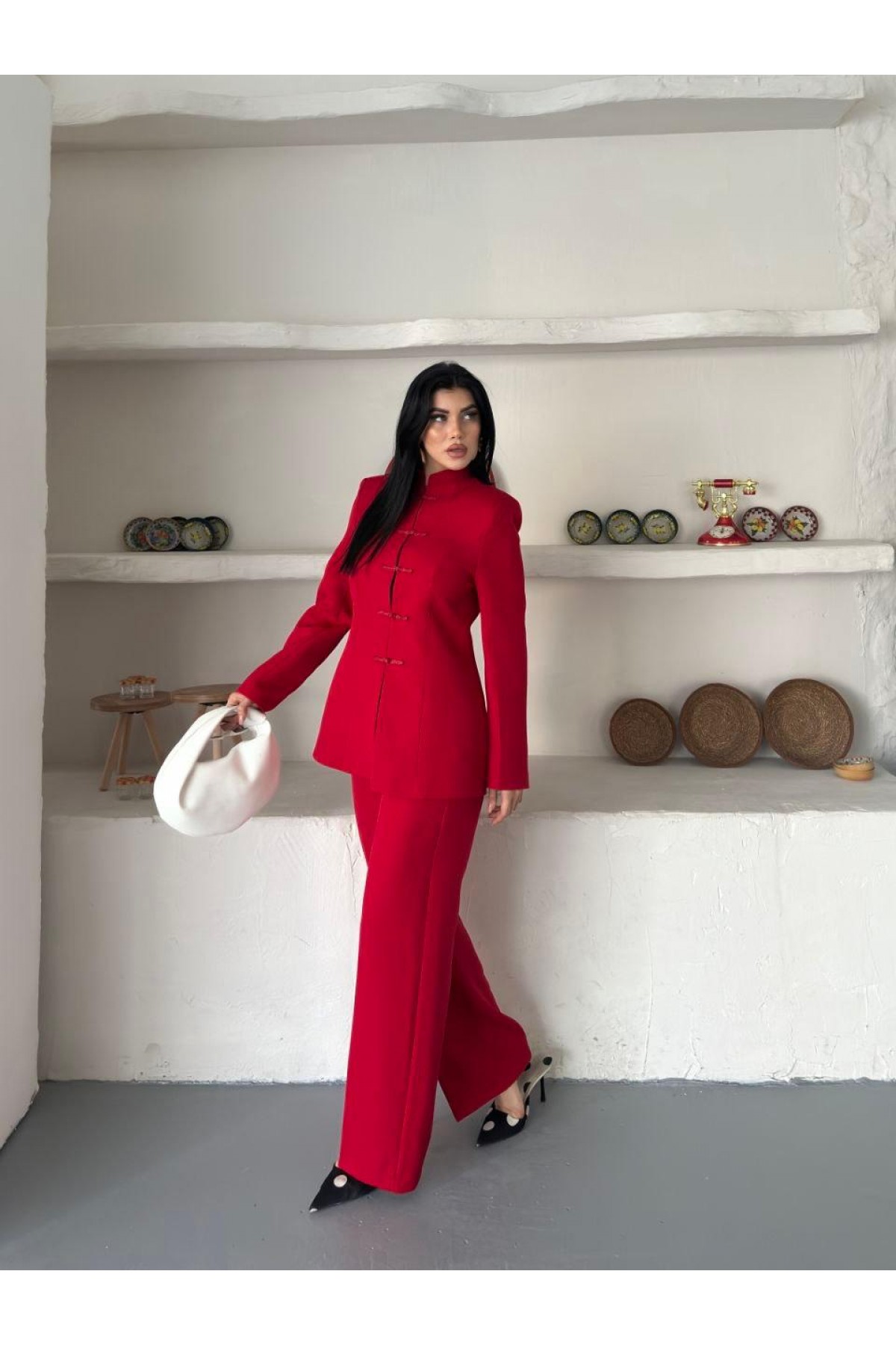 Dik Yaka Düğme Detaylı Kadın Takım