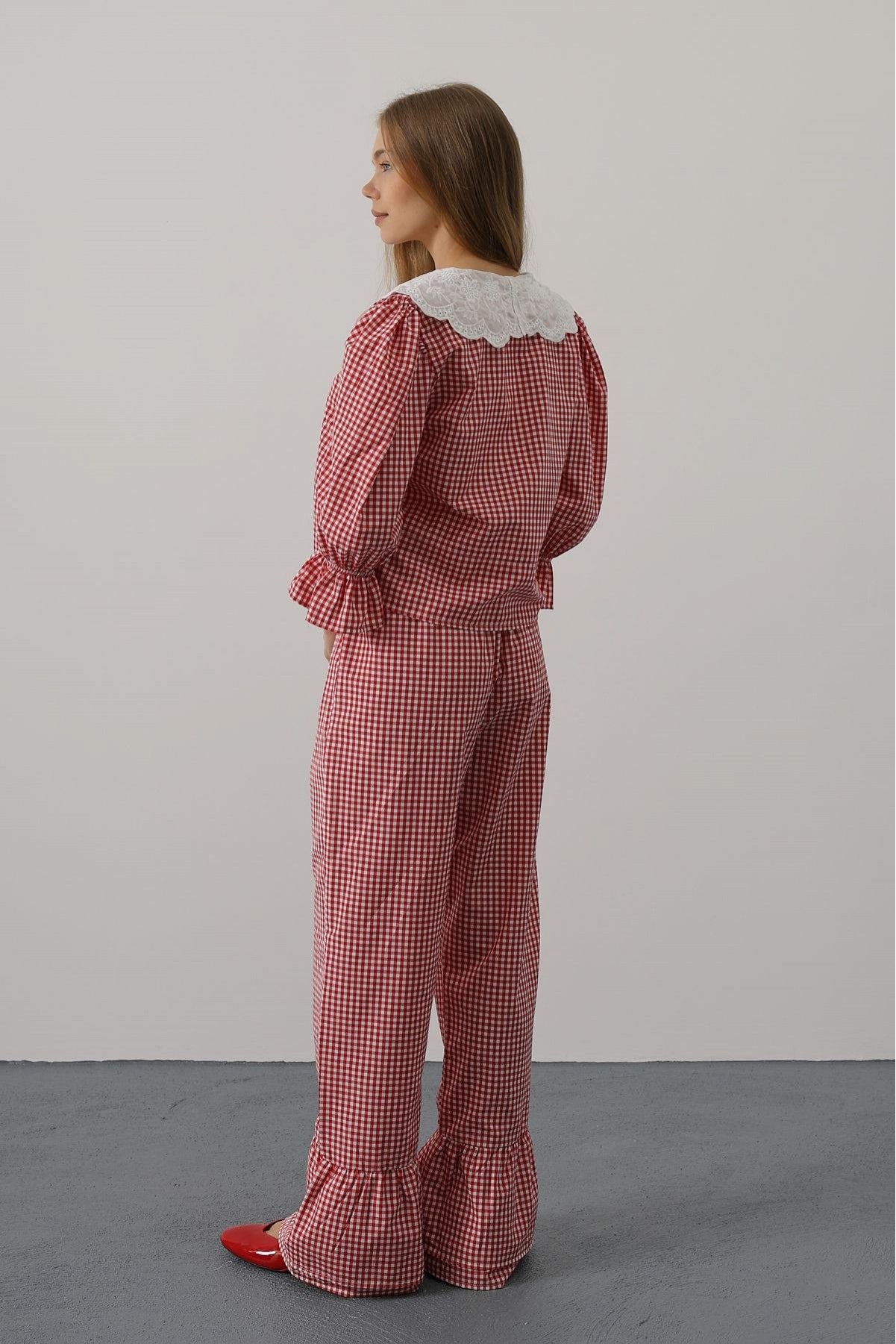 Dantel Yakalı Kare Desenli Takım - Kırmızı