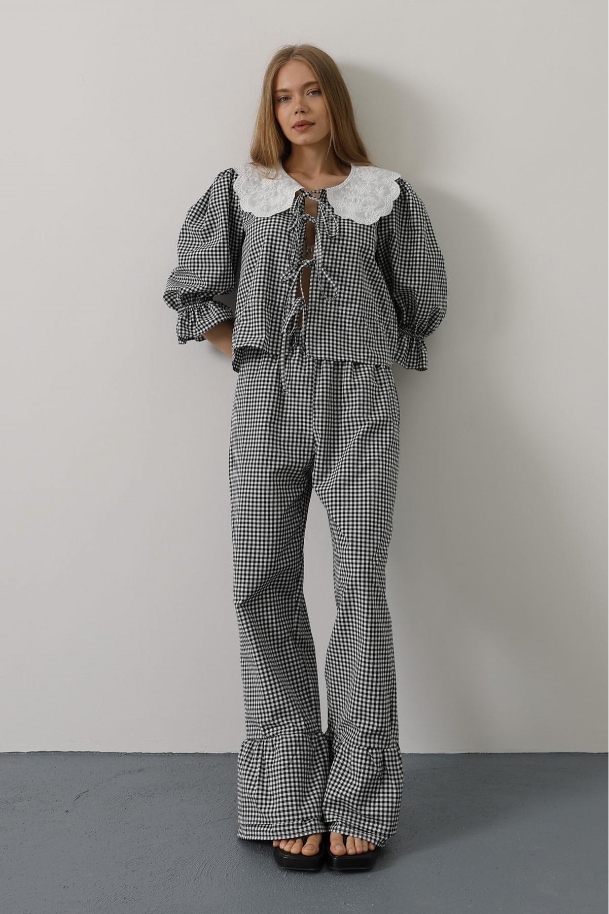 Dantel Yakalı Kare Desenli Takım - Siyah