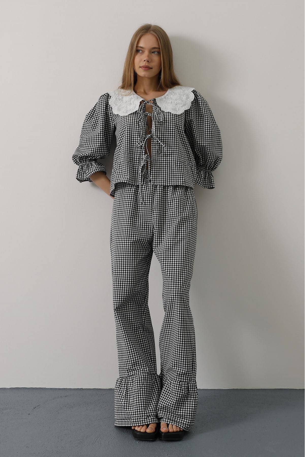 Dantel Yakalı Kare Desenli Takım - Siyah