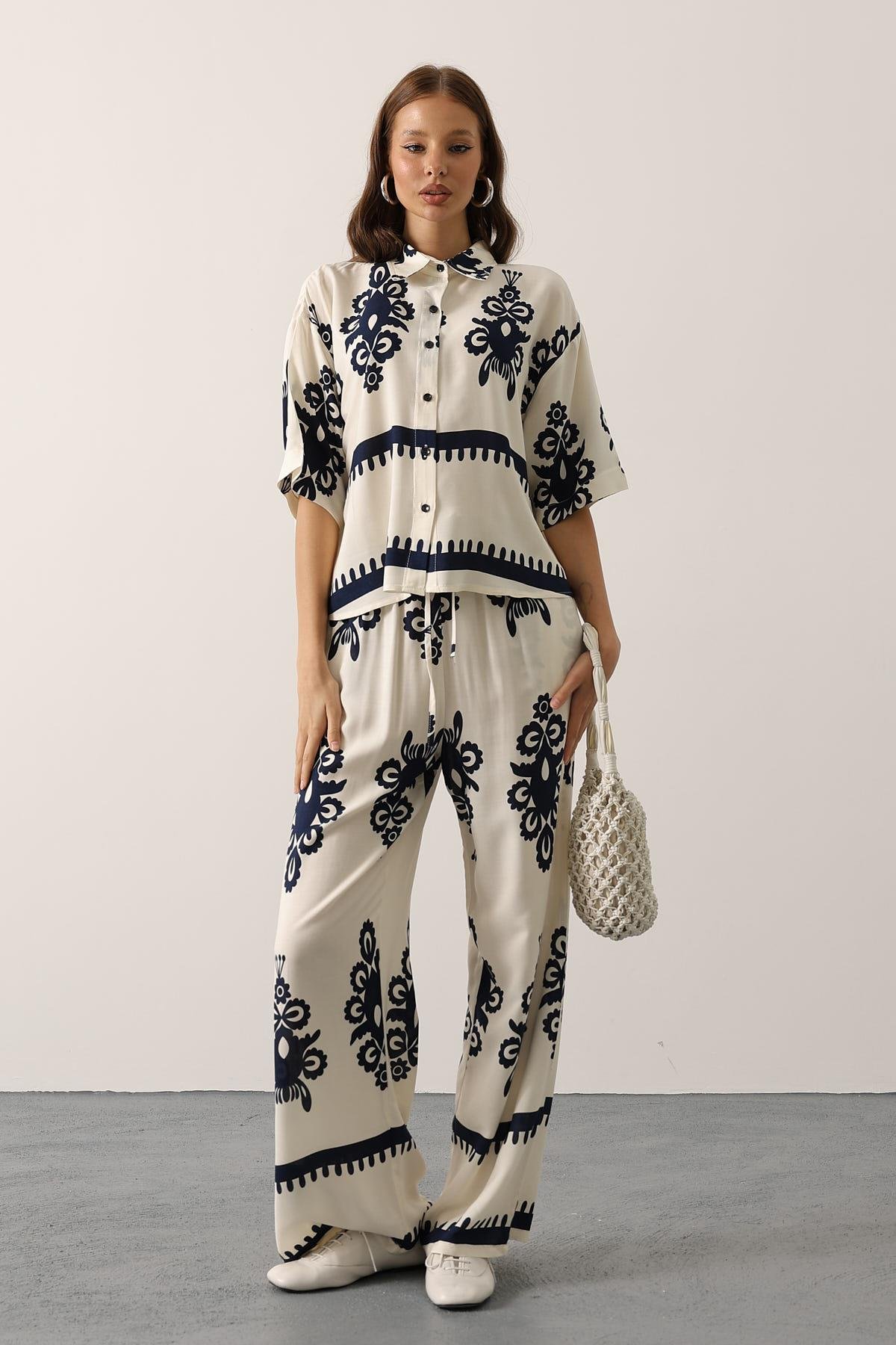 Desenli Kısa Kol Gömlekli Takım - Beyaz