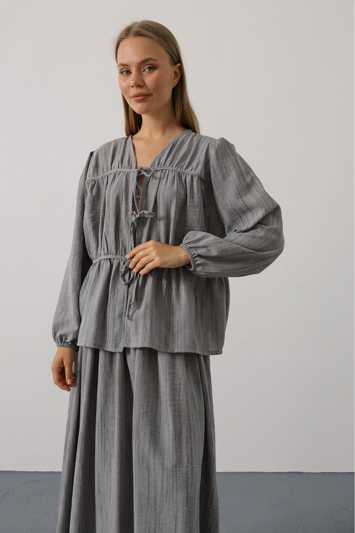 Önü Bağlamalı Etekli Takım - Gri