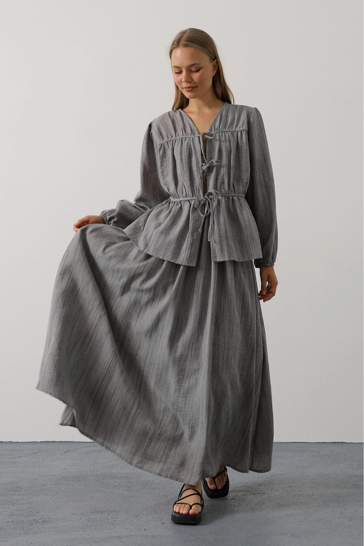 Önü Bağlamalı Etekli Takım - Gri