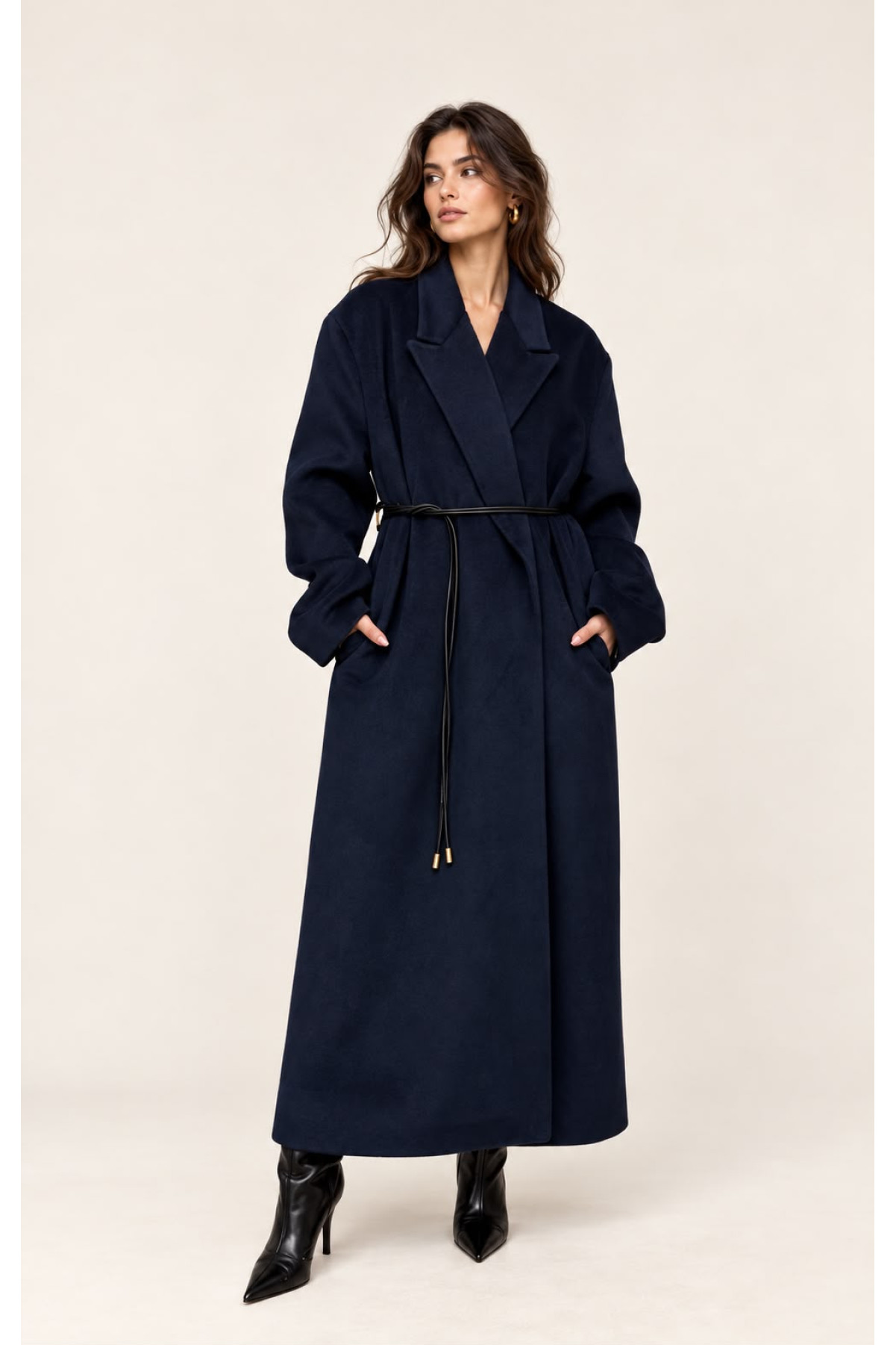 Astarlı Deri Kemerli Oversize Kaban