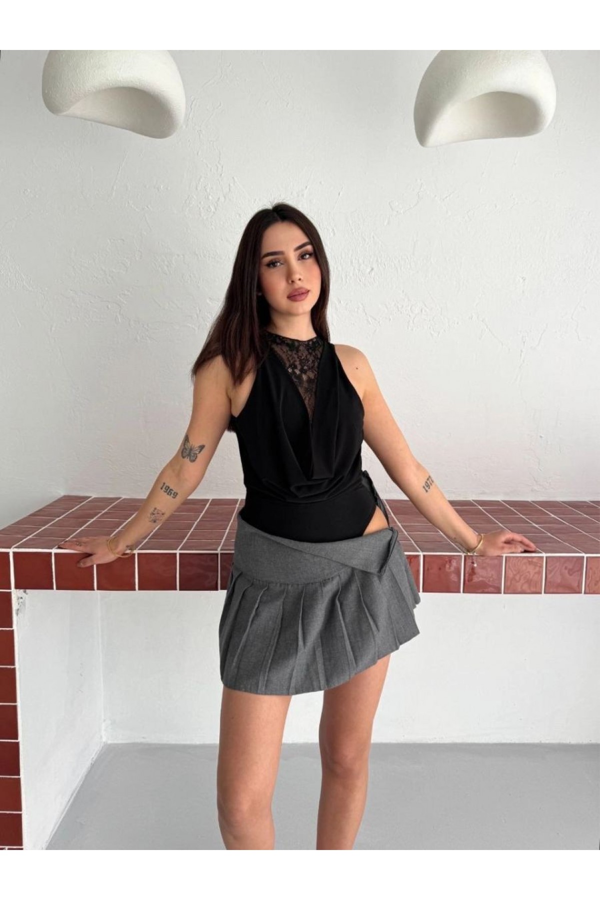 Kadın Dantel Detaylı Derin Dekolte Body Şık Kolsuz Yazlık Bodysuit - Siyah