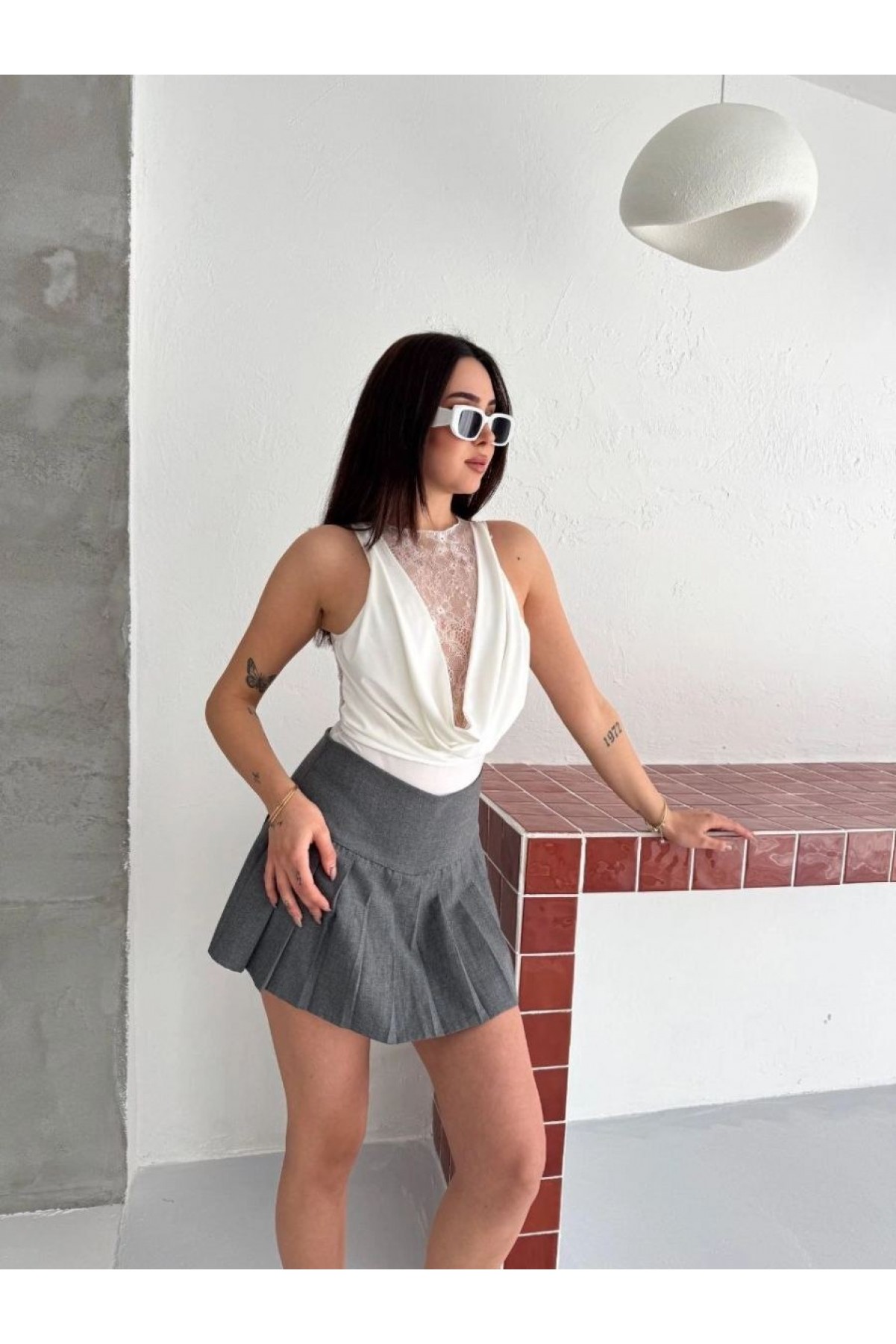 Kadın Dantel Detaylı Derin Dekolte Body Şık Kolsuz Yazlık Bodysuit - Beyaz