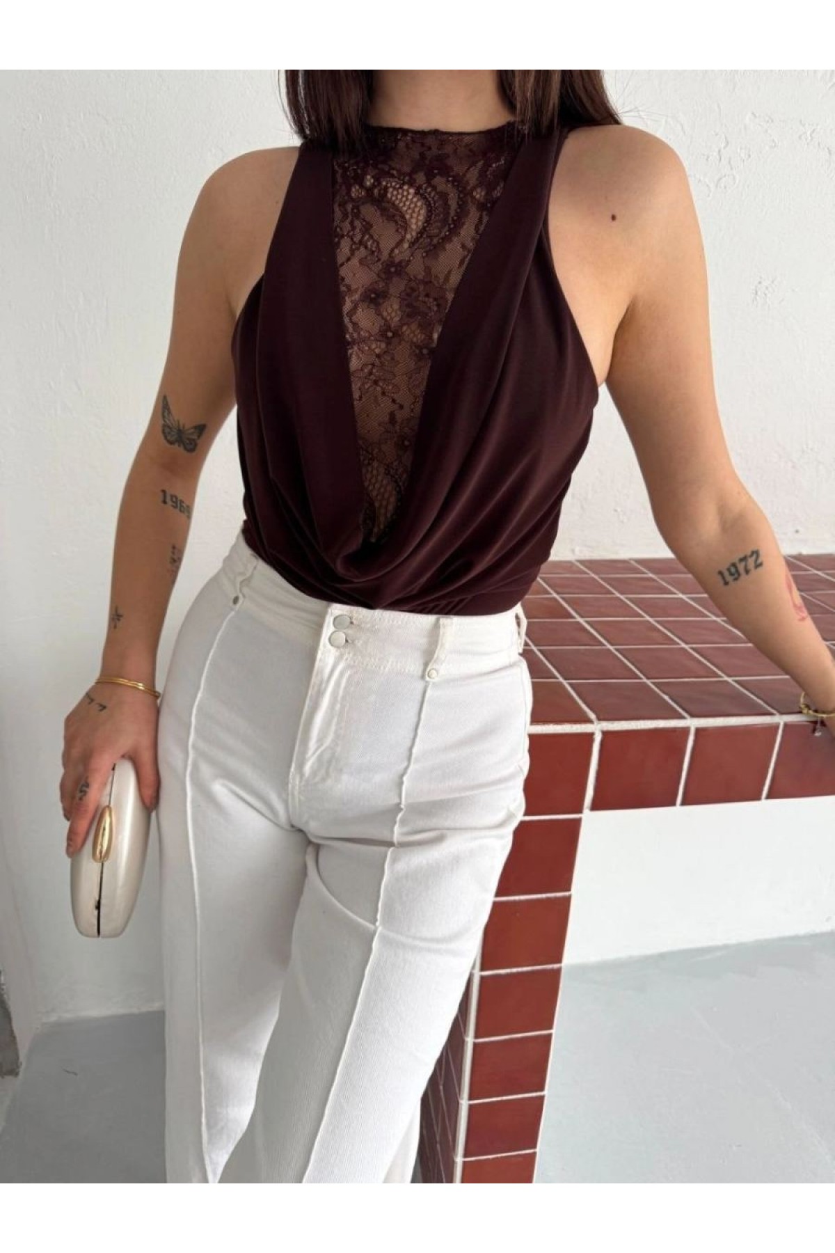 Kadın Dantel Detaylı Derin Dekolte Body Şık Kolsuz Yazlık Bodysuit - Kahvrenegi