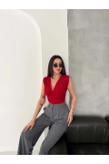 Kadın Vatkalı Kolsuz V Yaka Drapeli Crop Bluz Likralı Fit - Kırmızı