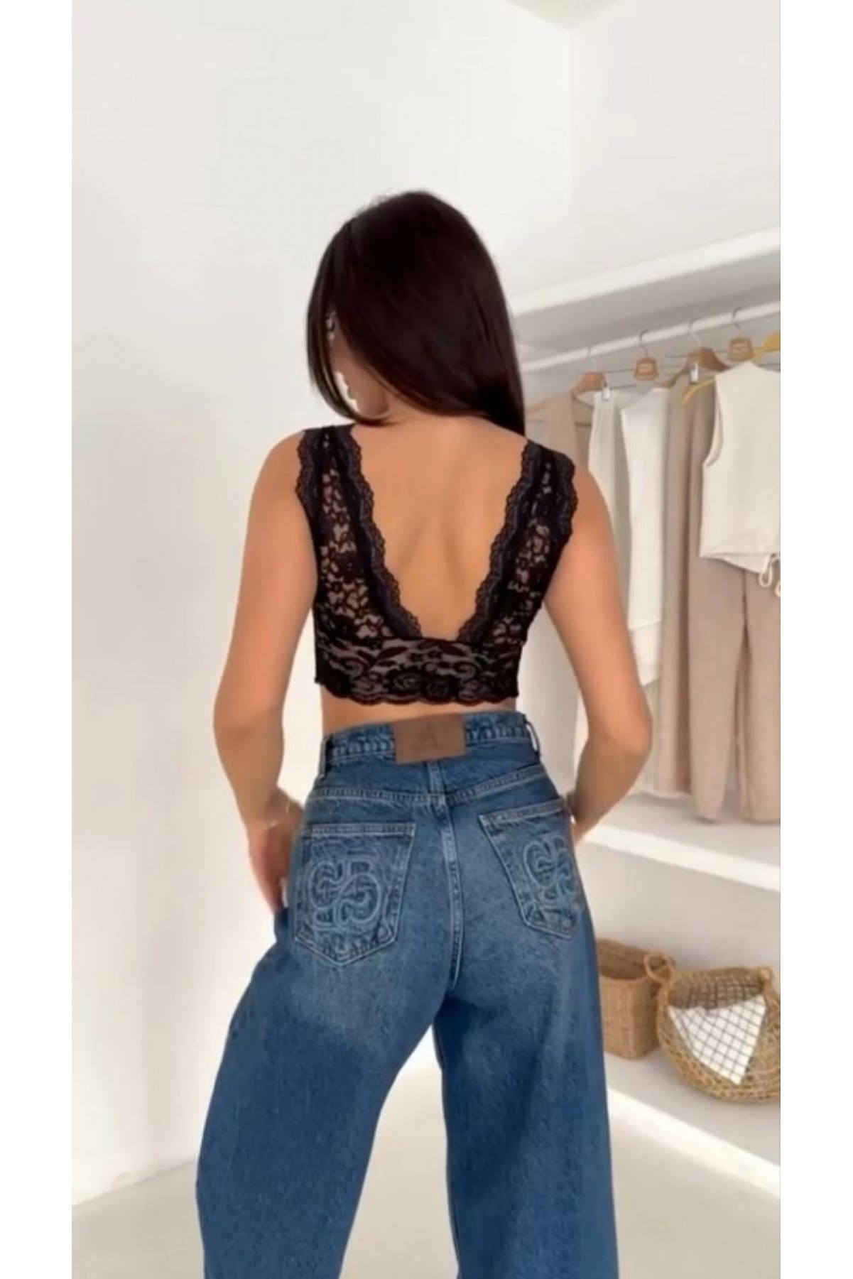 Kadın Dantel Bralet Crop Sütyen V Yaka Askılı Şık Esnek Rahat - Siyah