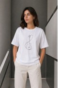 Kadın Minimal Gitar Baskılı Tişört T-Shirt Yazlık Kısa Kol Bisiklet Yaka T-Shirt  - Beyaz