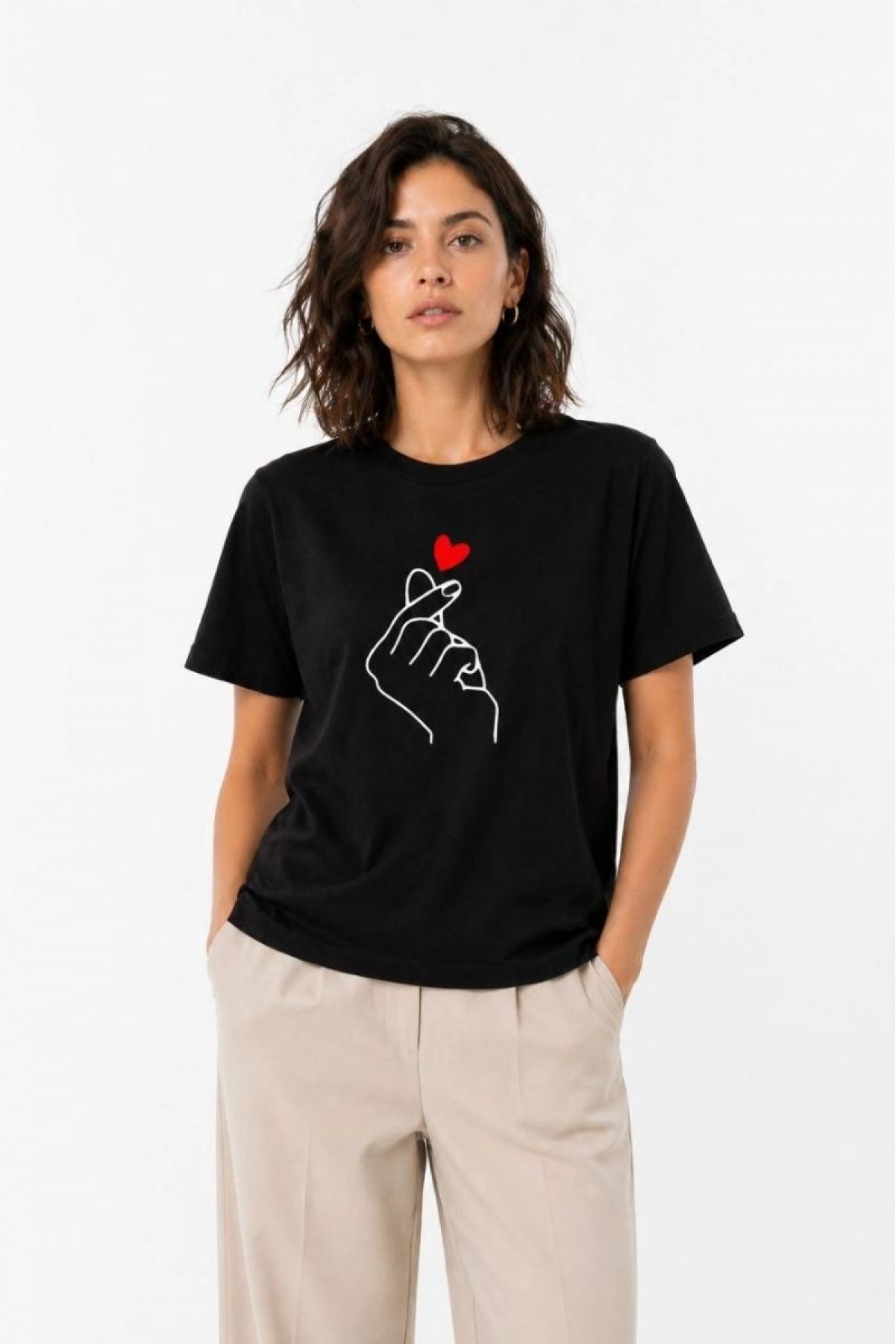 Kadın Kore Parmak Kalp Aşk Temalı Minimal Baskılı Tişört Yazlık Kısa Kol T-Shirt - Siyah