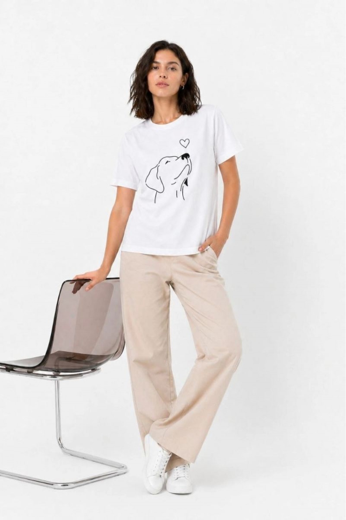 Kadın Köpek Figürlü Minimal Baskılı Tişört Kısa Kol Yazlık T-Shirt - Beyaz