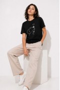 Kadın Köpek Figürlü Minimal Baskılı Tişört Kısa Kol Yazlık T-Shirt - Siyah