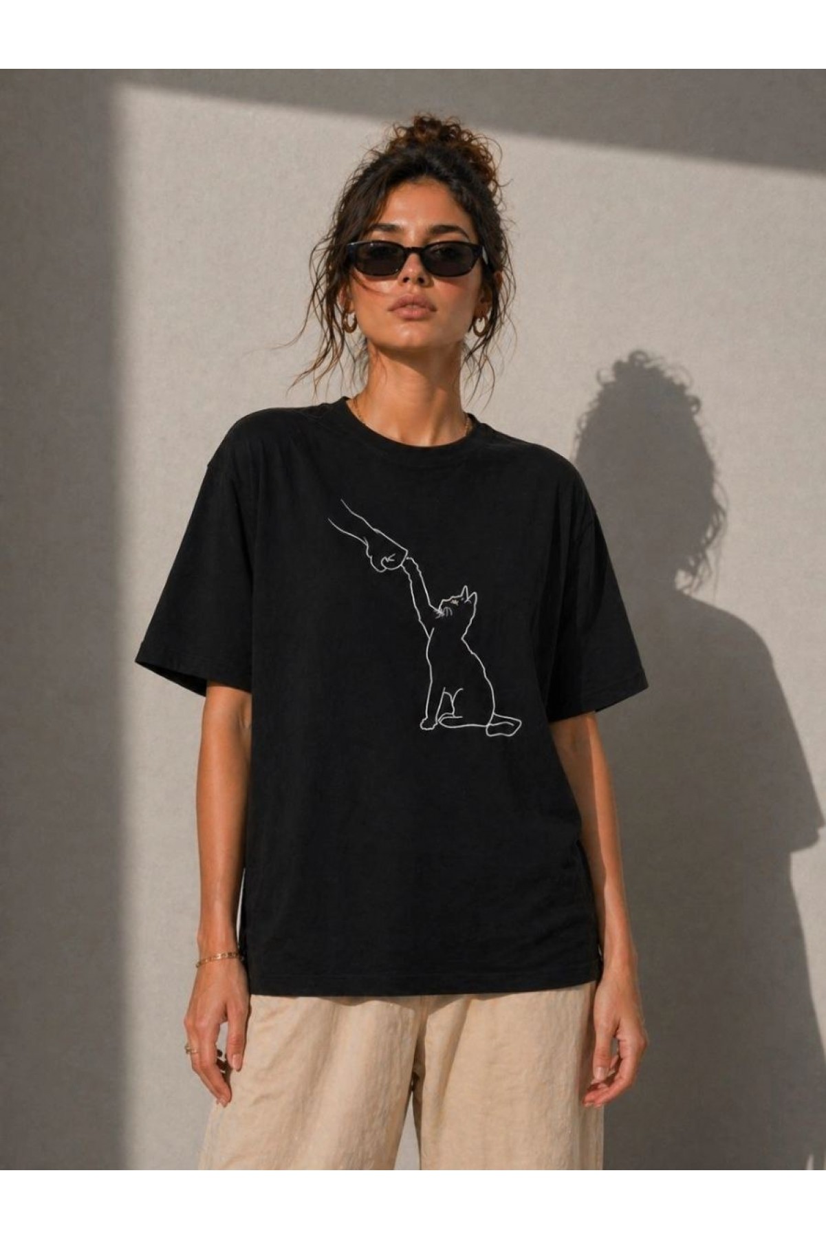 Kadın Minimal Kedi Çizim Baskılı Tişört Kısa Kol Yazlık T-Shirt - Siyah