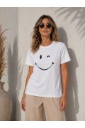 Kadın Minimal Gülümseyen Yüz Baskılı Tişört Kısa Kol Yazlık T-Shirt - Beyaz
