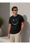 Erkek Minimal Gülümseyen Yüz Baskılı Tişört Kısa Kol Yazlık T-Shirt - Siyah