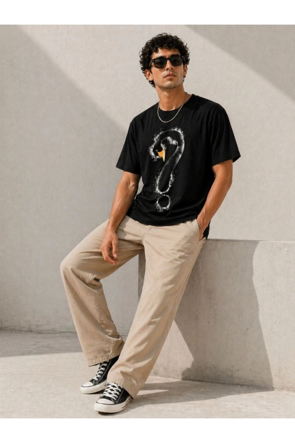 Erkek Kuğu Figürlü Soru İşareti Baskılı Tişört Kısa Kol T-Shirt - Siyah