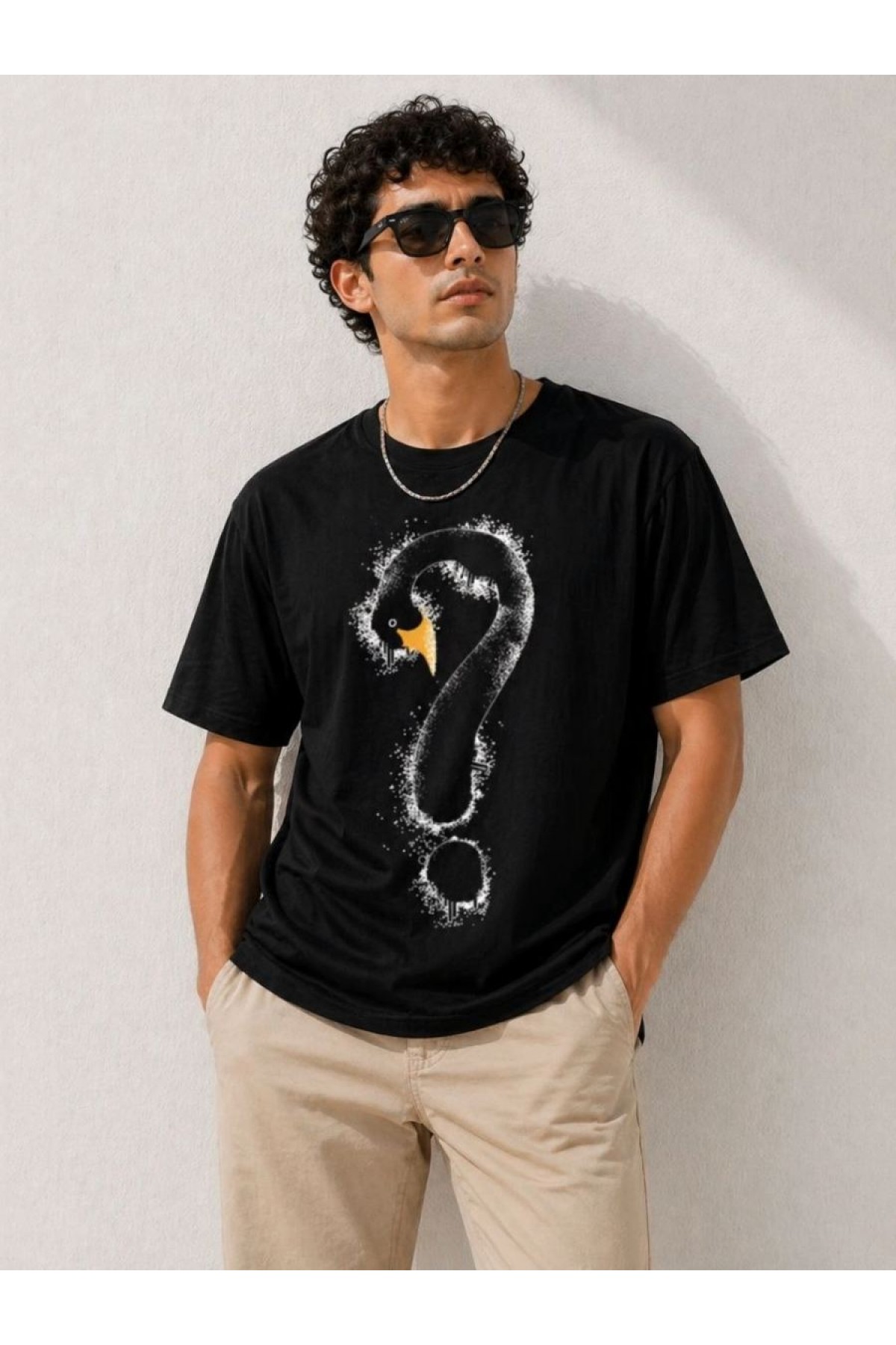 Erkek Kuğu Figürlü Soru İşareti Baskılı Tişört Kısa Kol T-Shirt - Siyah