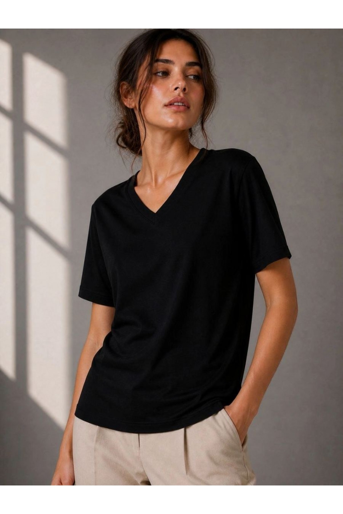 Kadın V Yaka Basic Tişört Kısa Kol Yazlık Regular Fit T-Shirt - Siyah