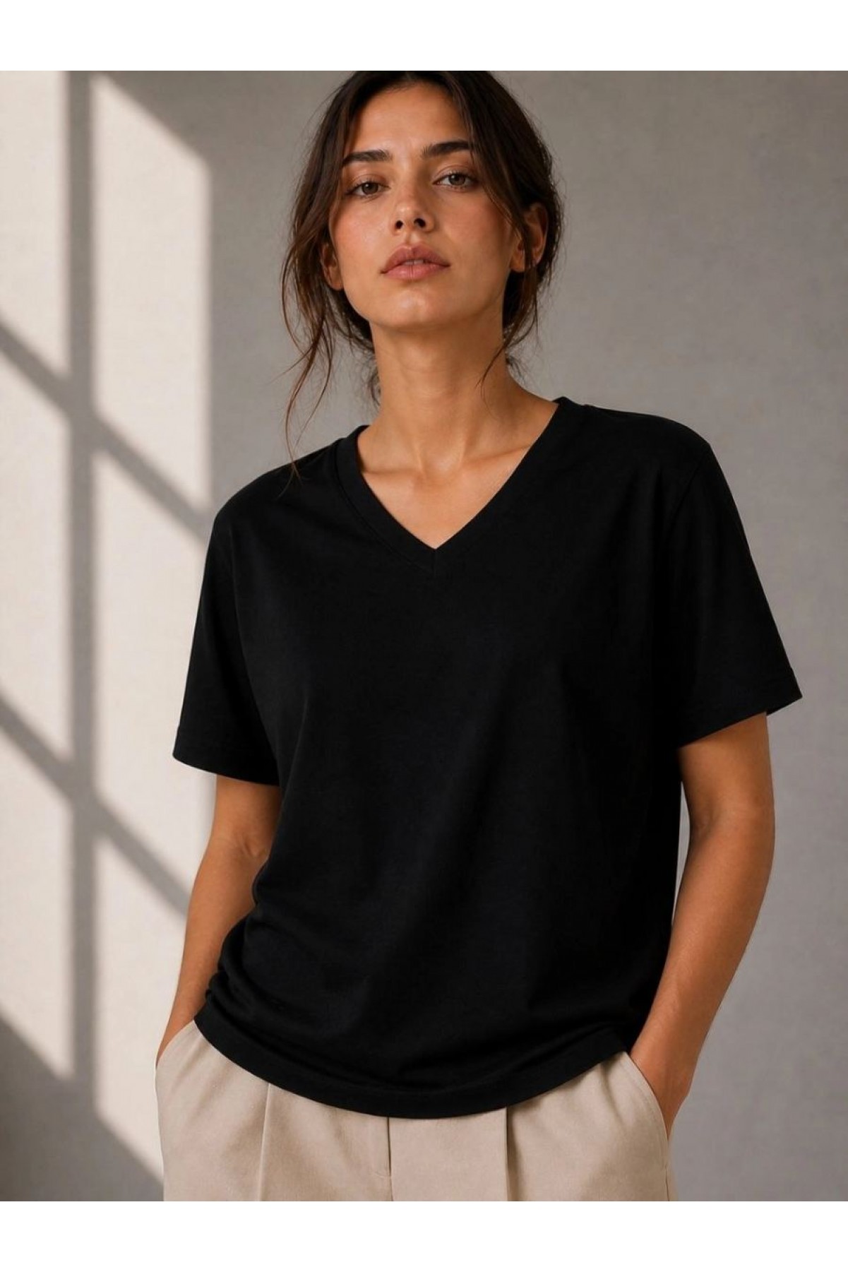 Kadın V Yaka Basic Tişört Kısa Kol Yazlık Regular Fit T-Shirt - Siyah