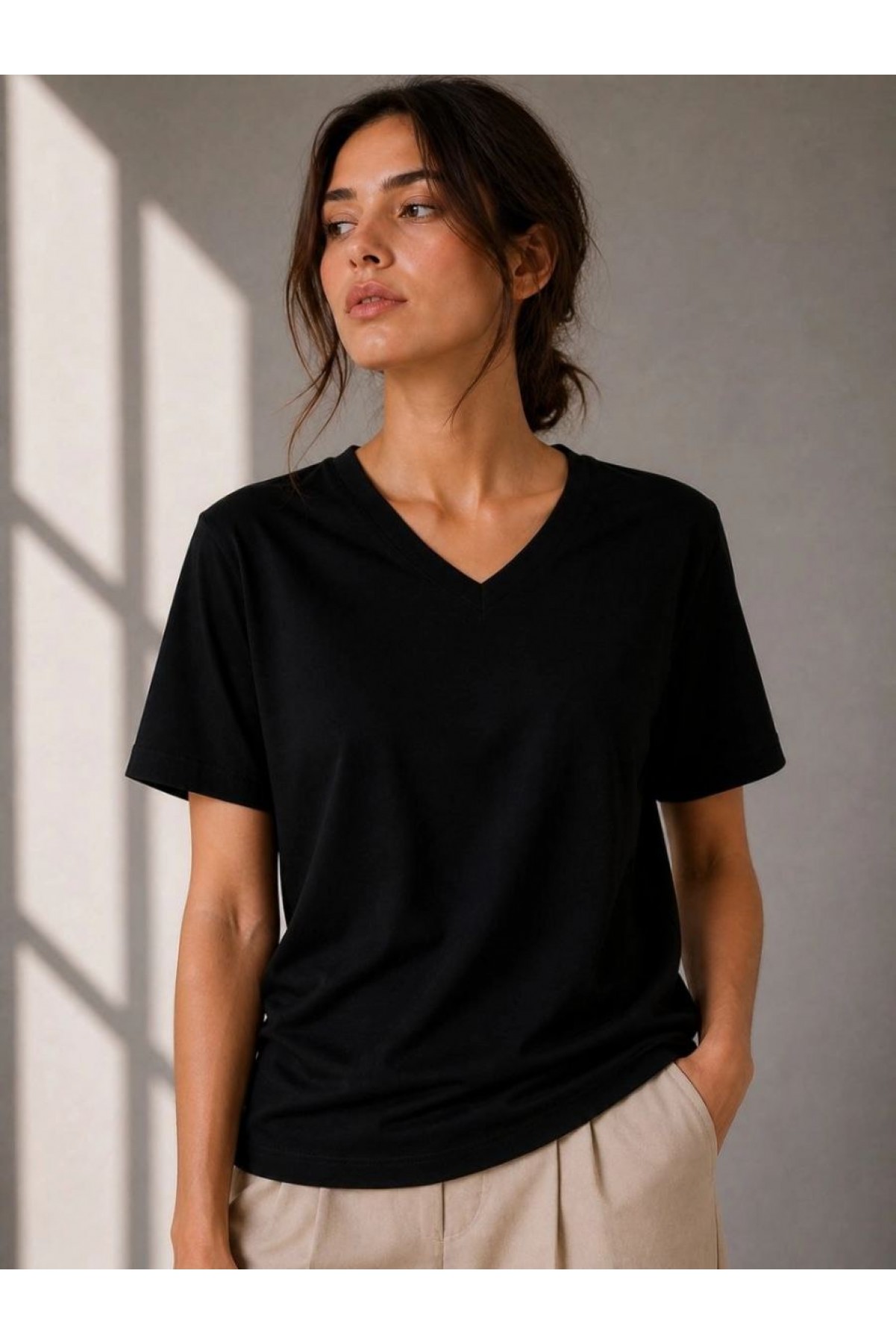 Kadın V Yaka Basic Tişört Kısa Kol Yazlık Regular Fit T-Shirt - Siyah