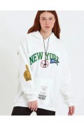 Kadın Oversize Kapüşonlu Cepli Ön Kol Baskılı 3 İplik Pamuklu Hoodie Sweatshirt - Beyaz