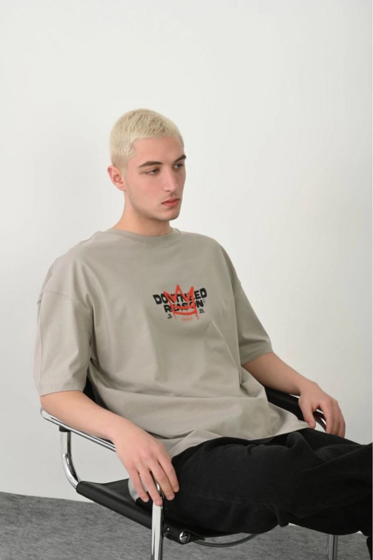Erkek Baskılı T-Shirt Kısa Kol Bisiklet Yaka Rahat Kalıp Tişört  - Boyalı Gri