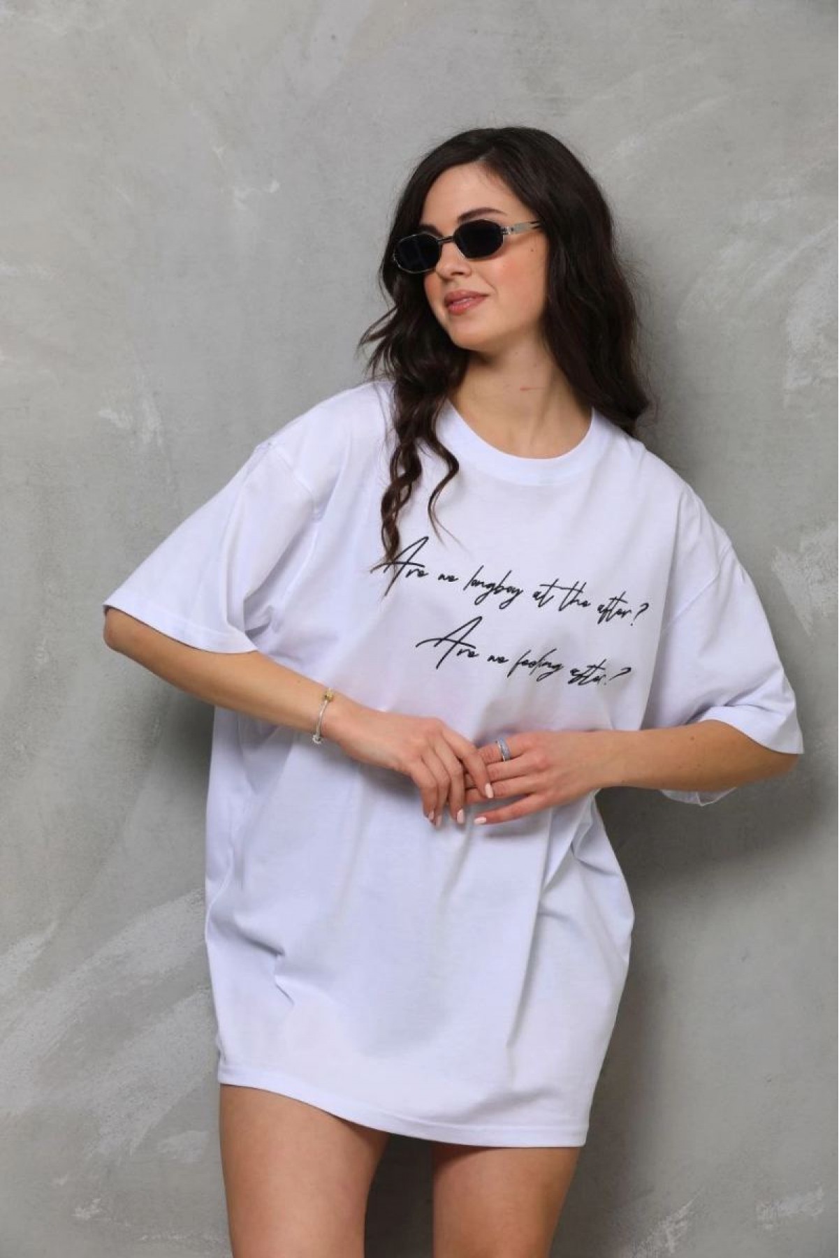 Kadın Kısa Kol Yazlık Tişört Bisiklet Yaka Baskılı Oversize T-Shirt - Beyaz