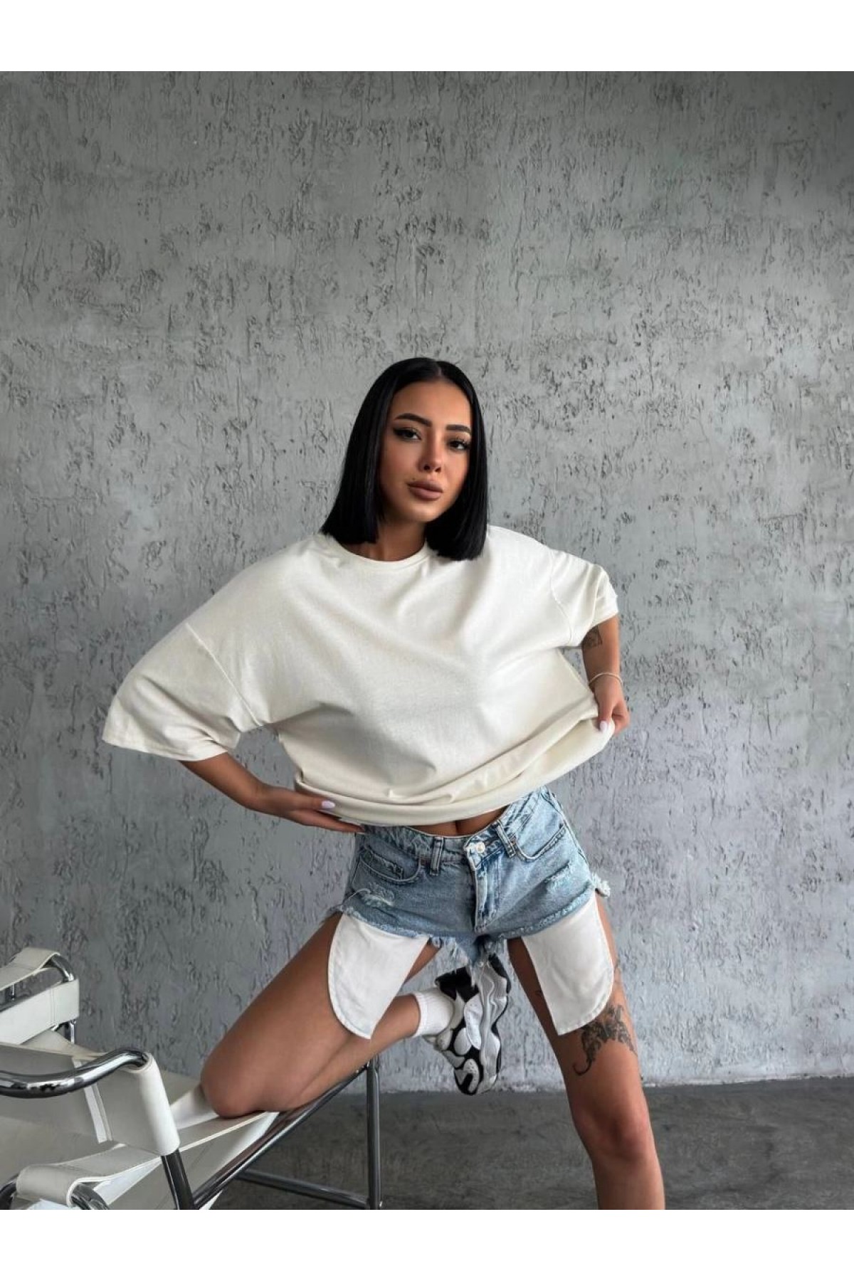 Kadın Düz T-Shirt Kısa Kol Bisiklet Yaka Oversize Rahat Kalıp Günlük Tişört - Beyaz