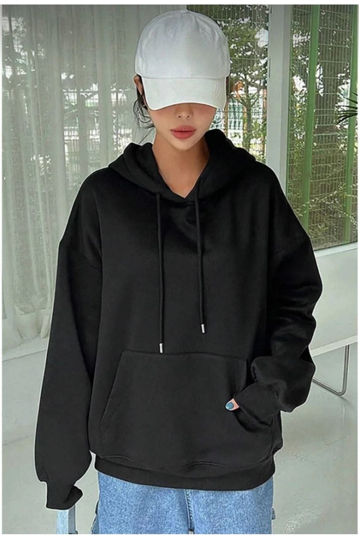 Kadın Kapüşonlu Kanguru Cepli 3 İplik Pamuklu Oversize Hoodie Sweatshirt - Siyah