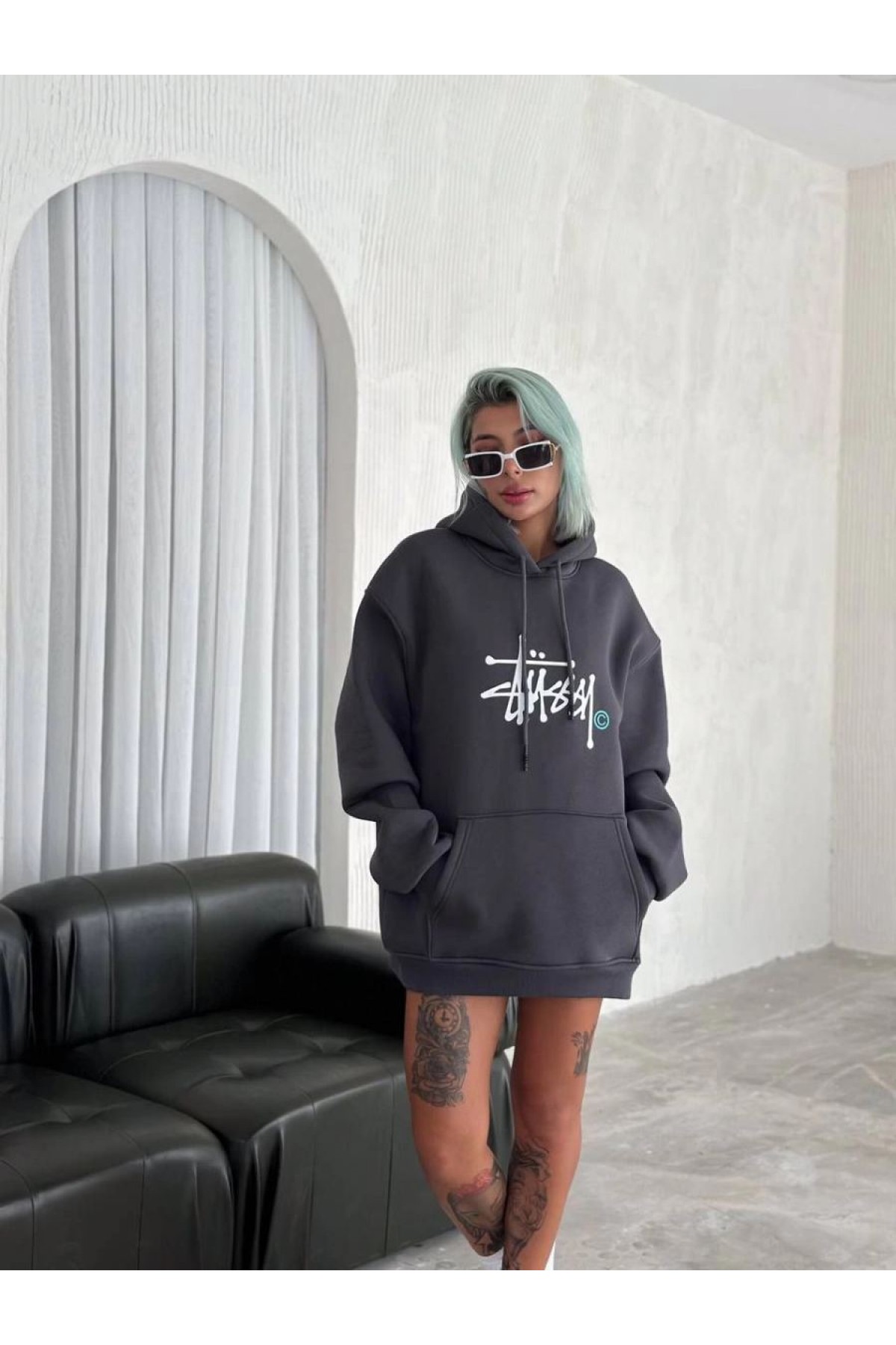 Kadın Oversize Kapüşonlu Cepli Baskılı 3 İplik Pamuklu Hoodie Sweatshirt - Füme