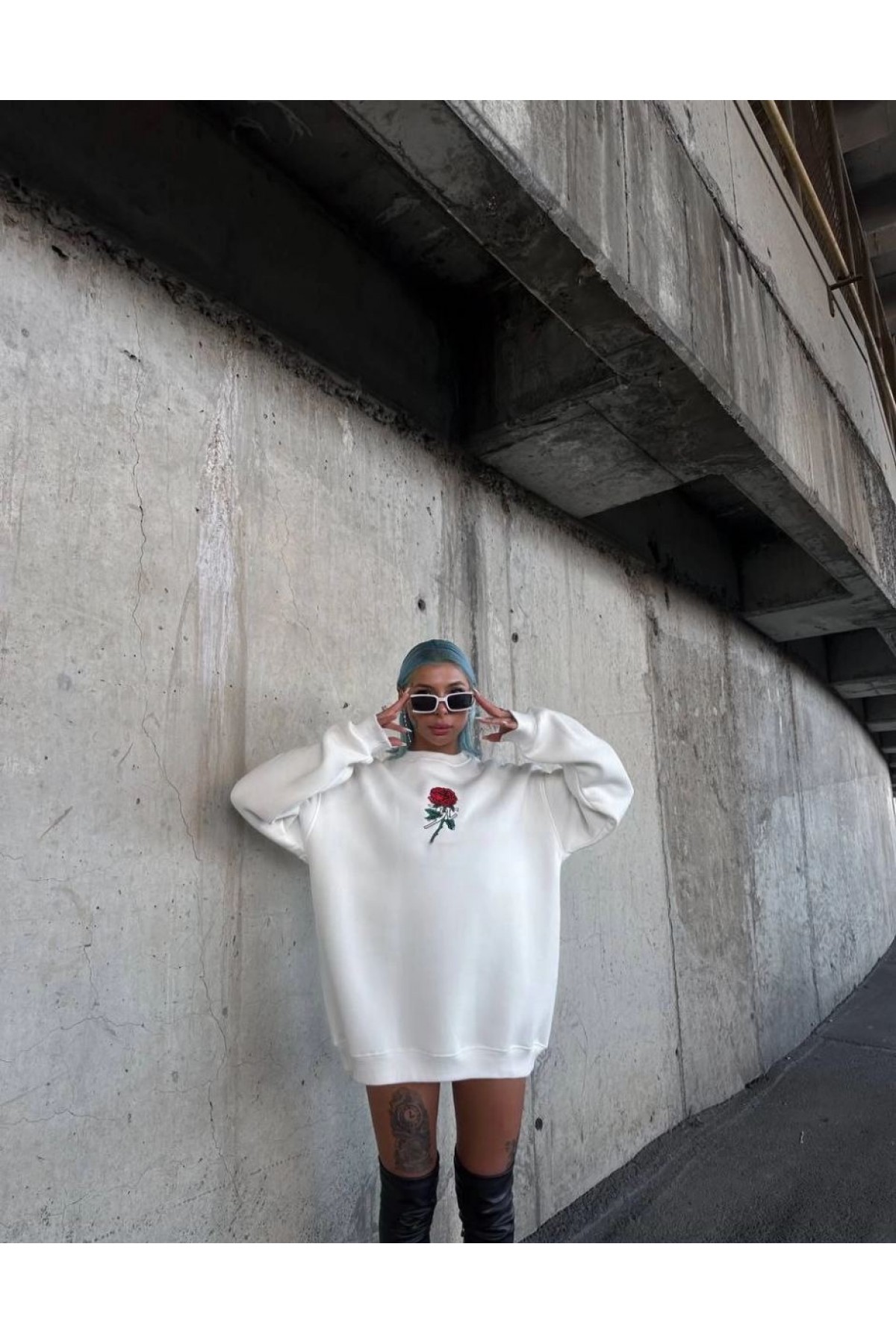 Kadın 3 iplik Pamuklu Bisiklet Yaka GÜL Baskılı SweatShirt - BeyazBeyaz