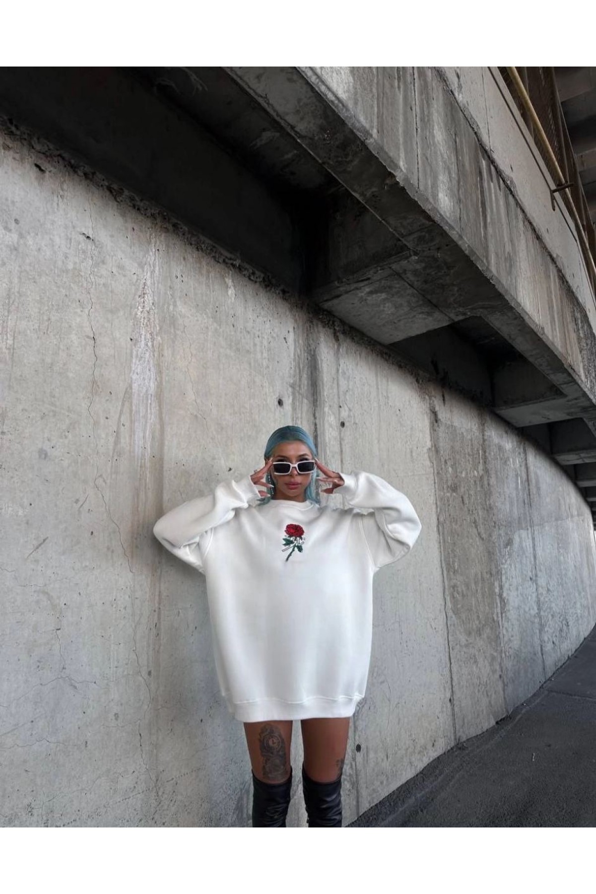 Kadın 3 iplik Pamuklu Bisiklet Yaka GÜL Baskılı SweatShirt - BeyazBeyaz