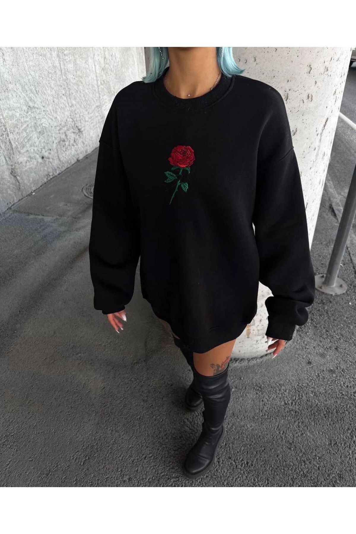 Kadın Oversize Kapüşonlu Cepli GÜL Baskılı 3 İplik Pamuklu Hoodie Sweatshirt - Siyah