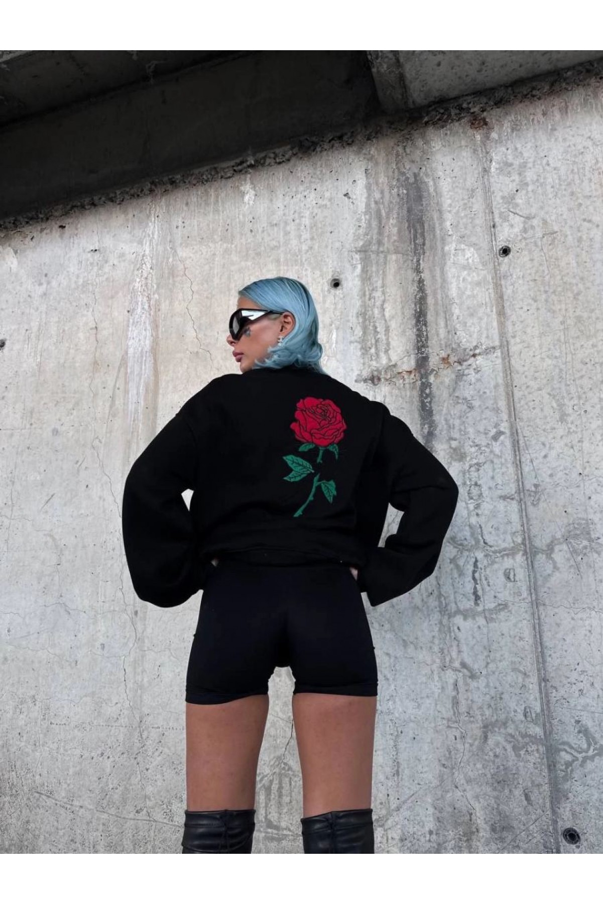 Kadın Oversize Kapüşonlu Cepli GÜL Baskılı 3 İplik Pamuklu Hoodie Sweatshirt - Siyah