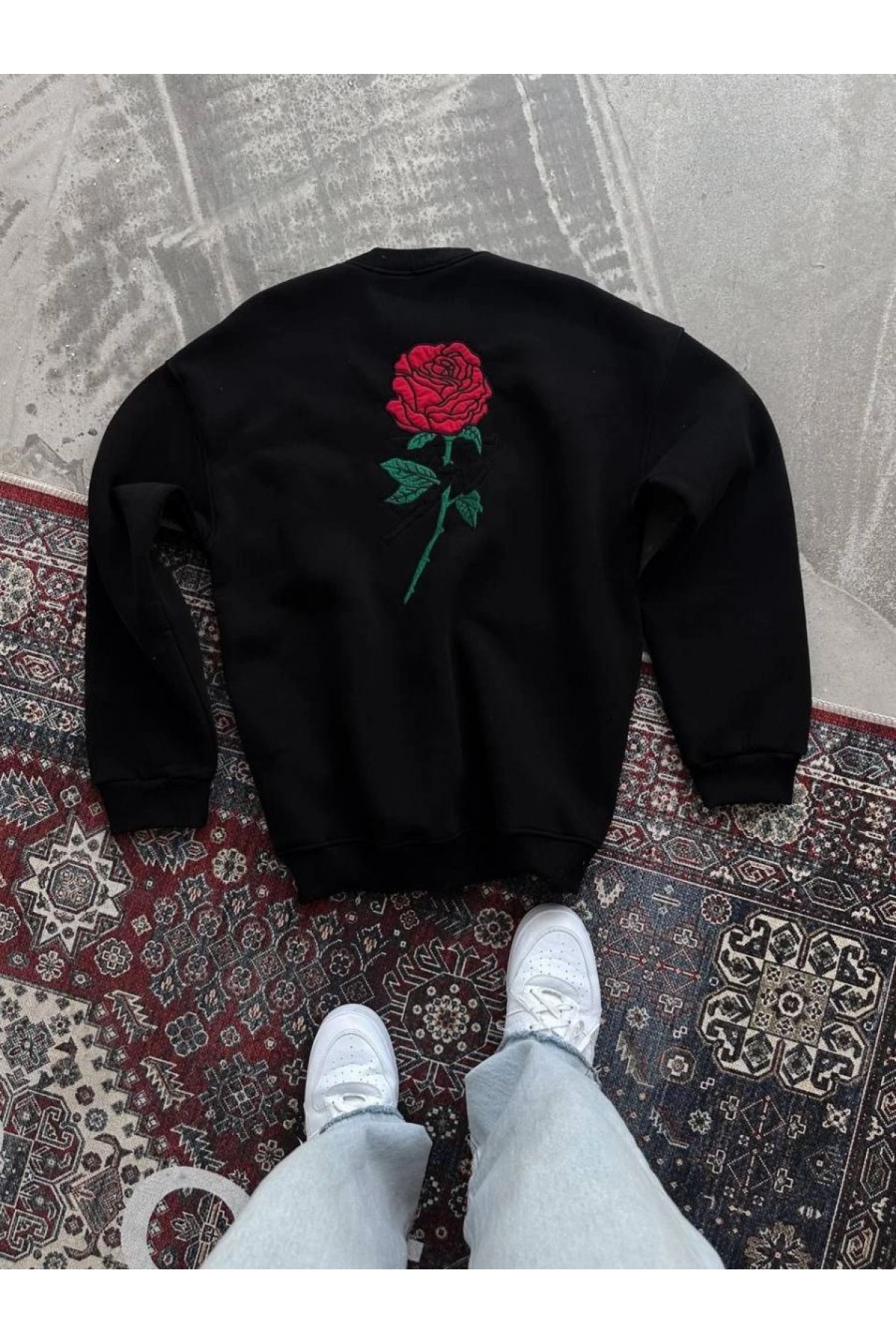 Kadın Oversize Kapüşonlu Cepli GÜL Baskılı 3 İplik Pamuklu Hoodie Sweatshirt - Siyah