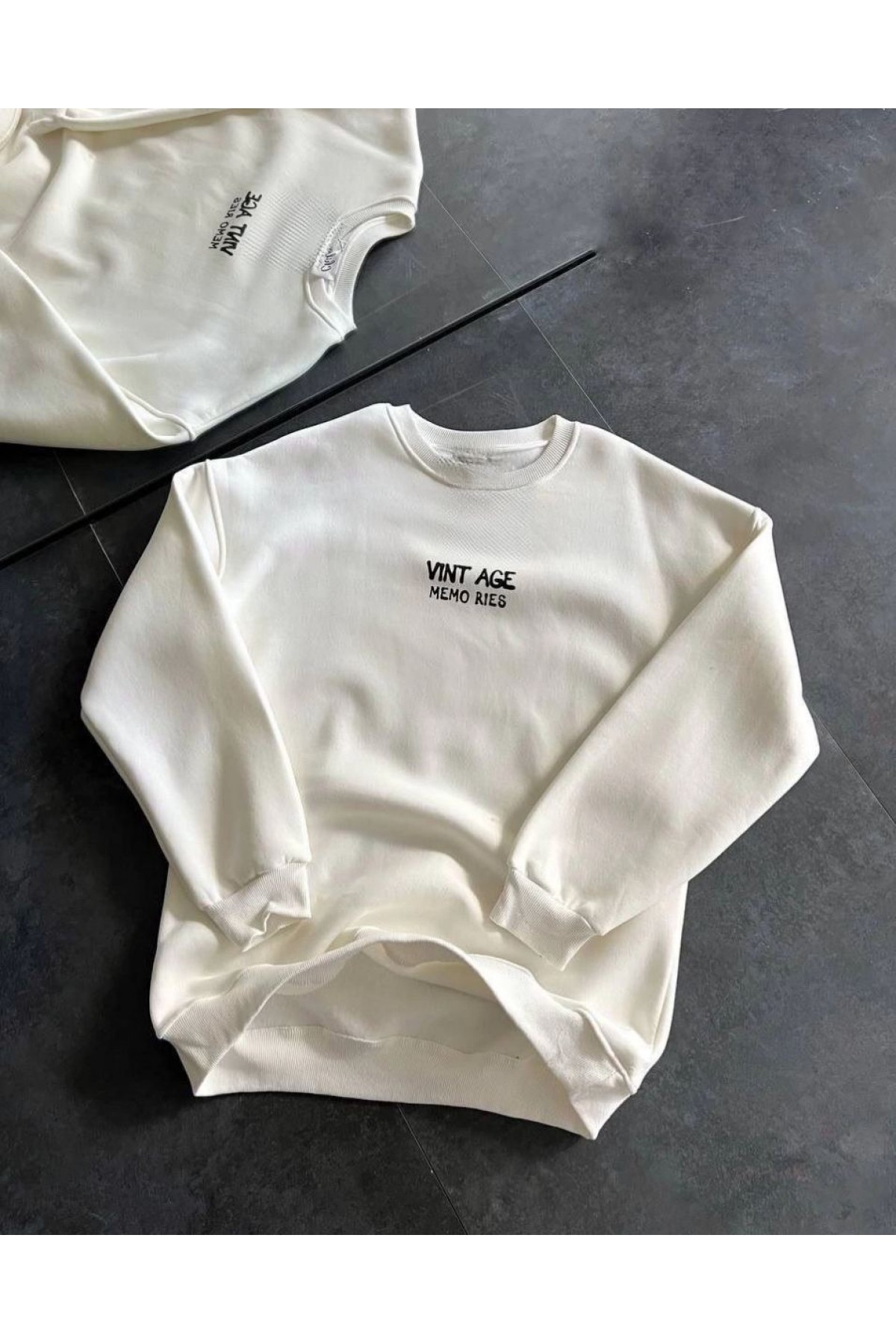 Kadın Bisiklet Yaka 3 İplik Baskılı Oversize SweatShirt - Beyaz