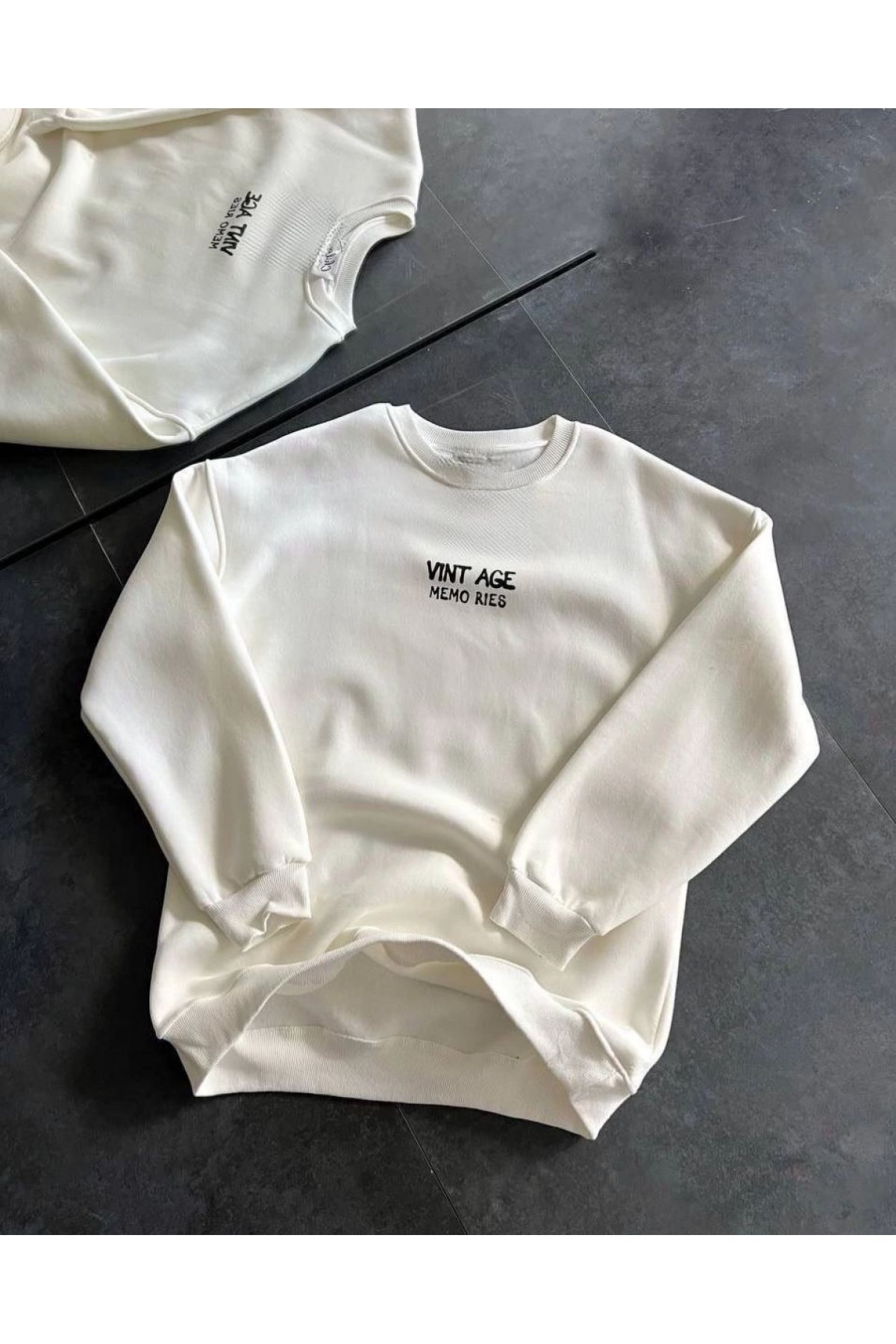 Kadın Bisiklet Yaka 3 İplik Baskılı Oversize SweatShirt - Beyaz