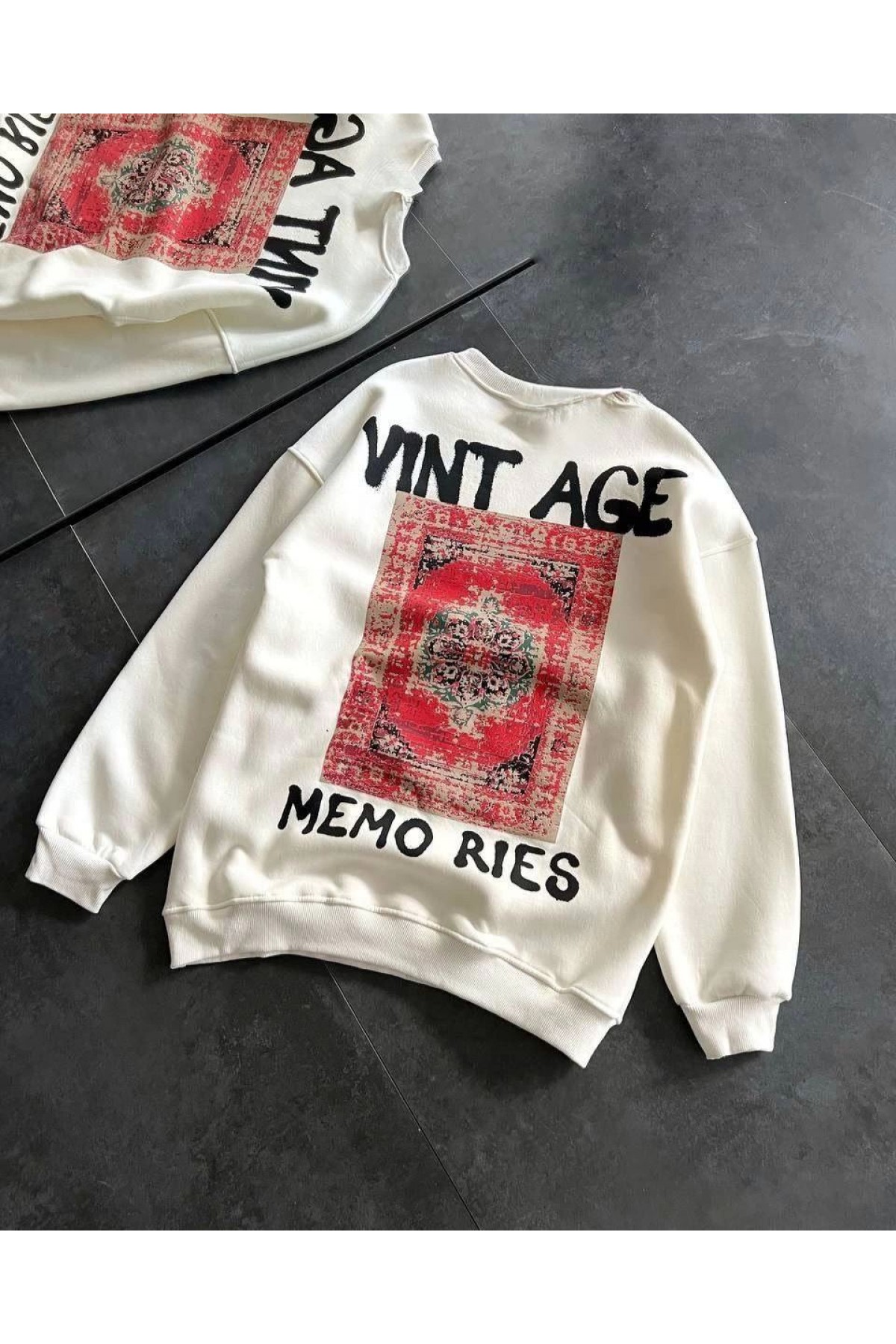 Kadın Bisiklet Yaka 3 İplik Baskılı Oversize SweatShirt - Beyaz
