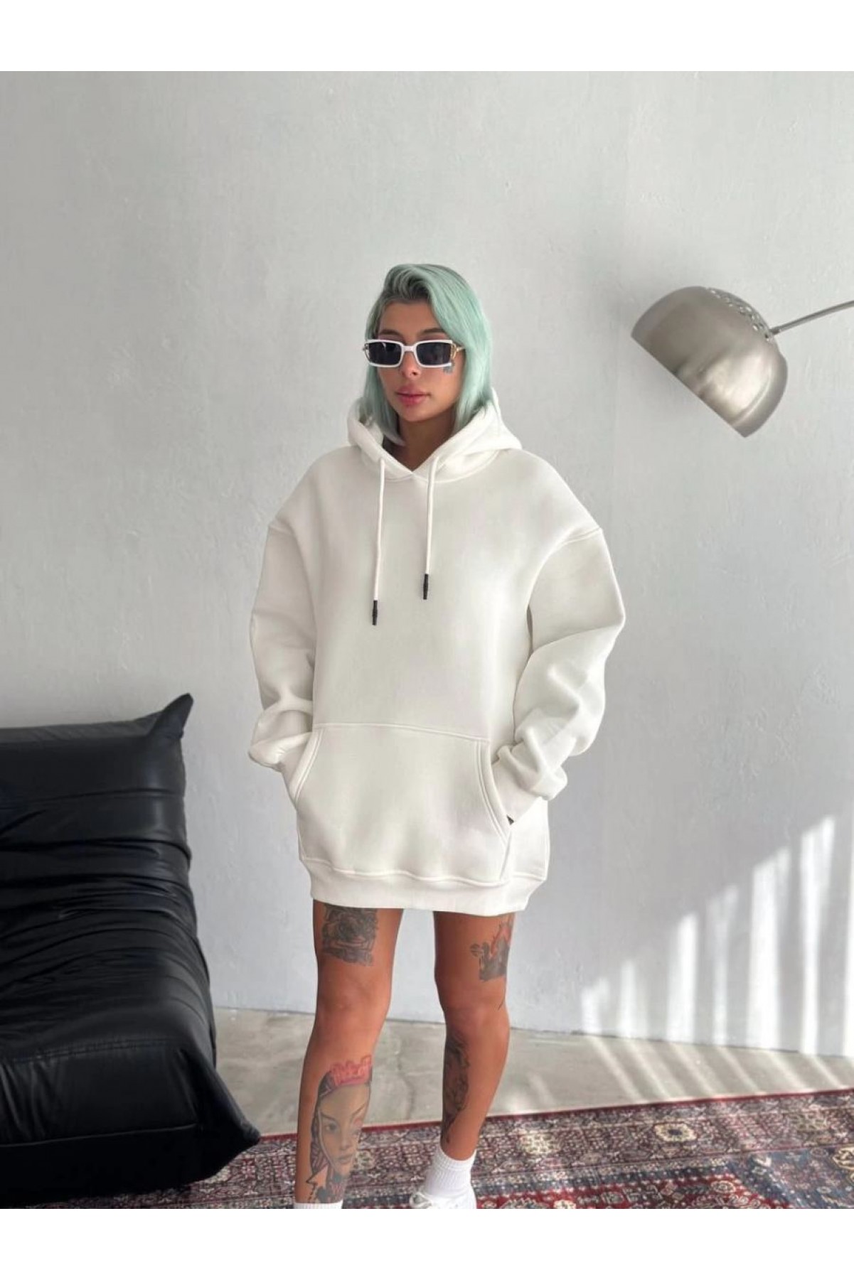 Kadın Kapüşonlu Kanguru Cepli 3 İplik Pamuklu Oversize Hoodie Sweatshirt - Beyaz