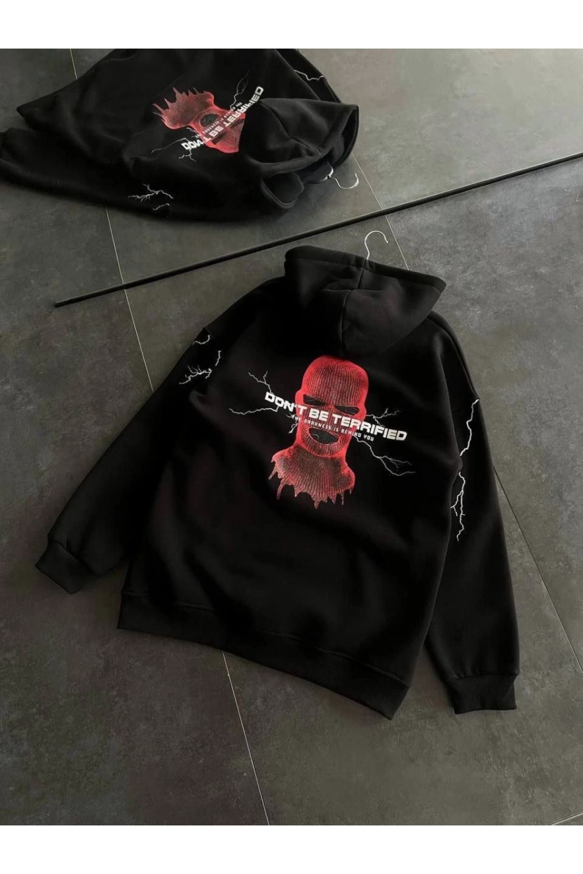 Kadın Kapüşonlu Kanguru Cepli Sweatshirt 3 İplik Pamuklu Baskılı Hoodie - Siyah