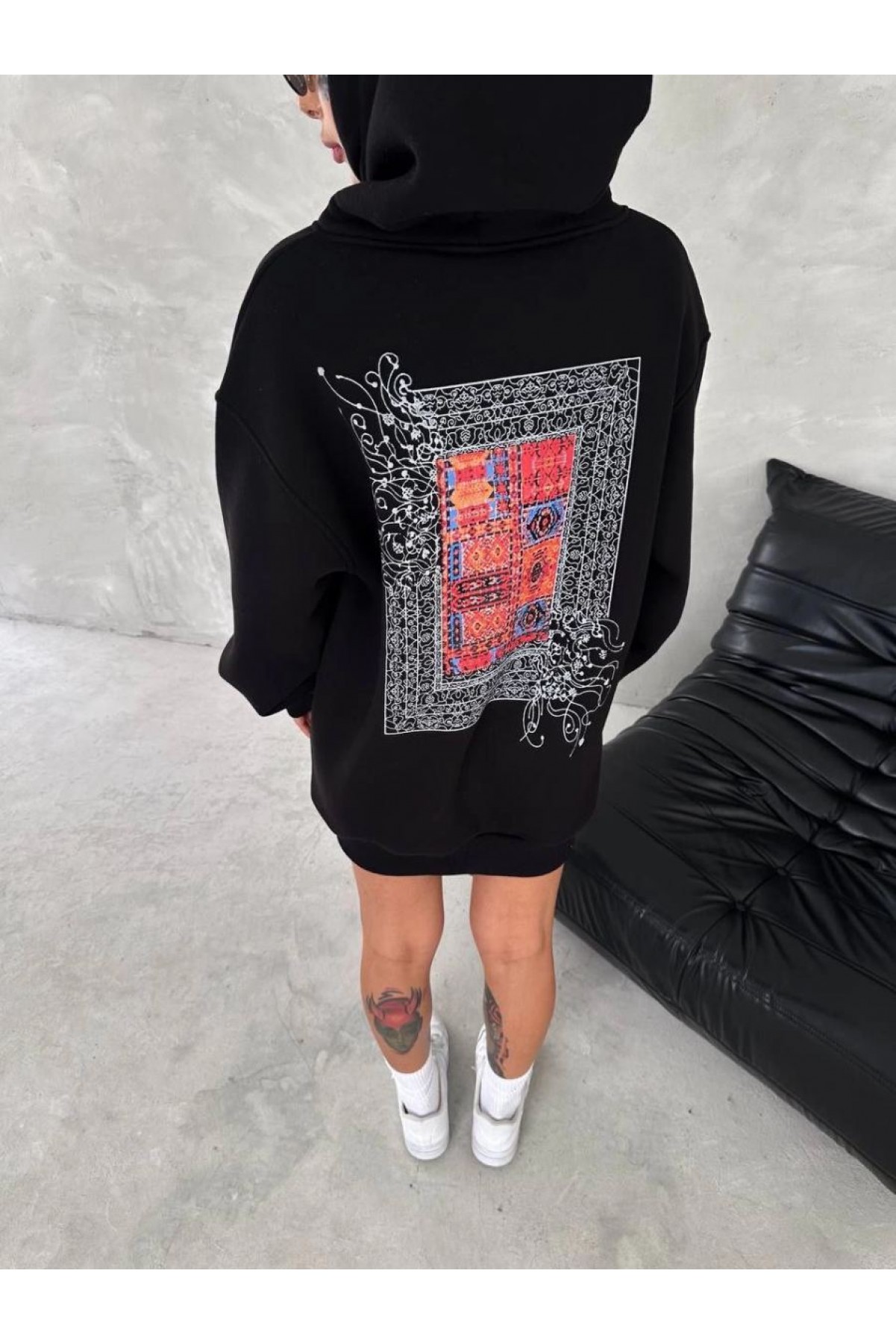 Kadın Kapüşonlu Kanguru Cepli Sweatshirt 3 İplik Pamuklu Baskılı Hoodie - Siyah