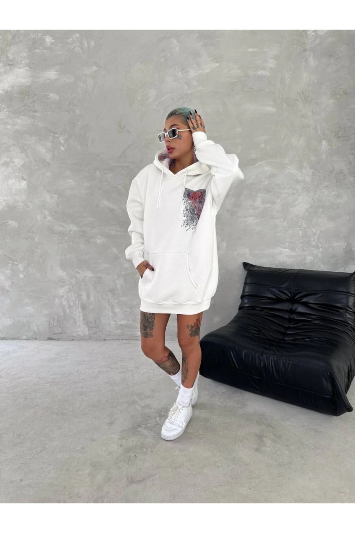 Kadın Kapüşonlu Kanguru Cepli Sweatshirt 3 İplik Pamuklu Baskılı Hoodie - Beyaz