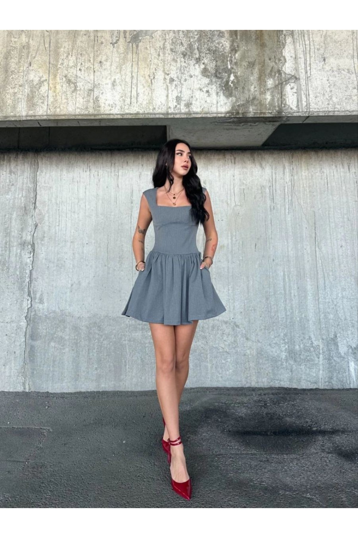 Kolsuz Mini Elbise- Gri