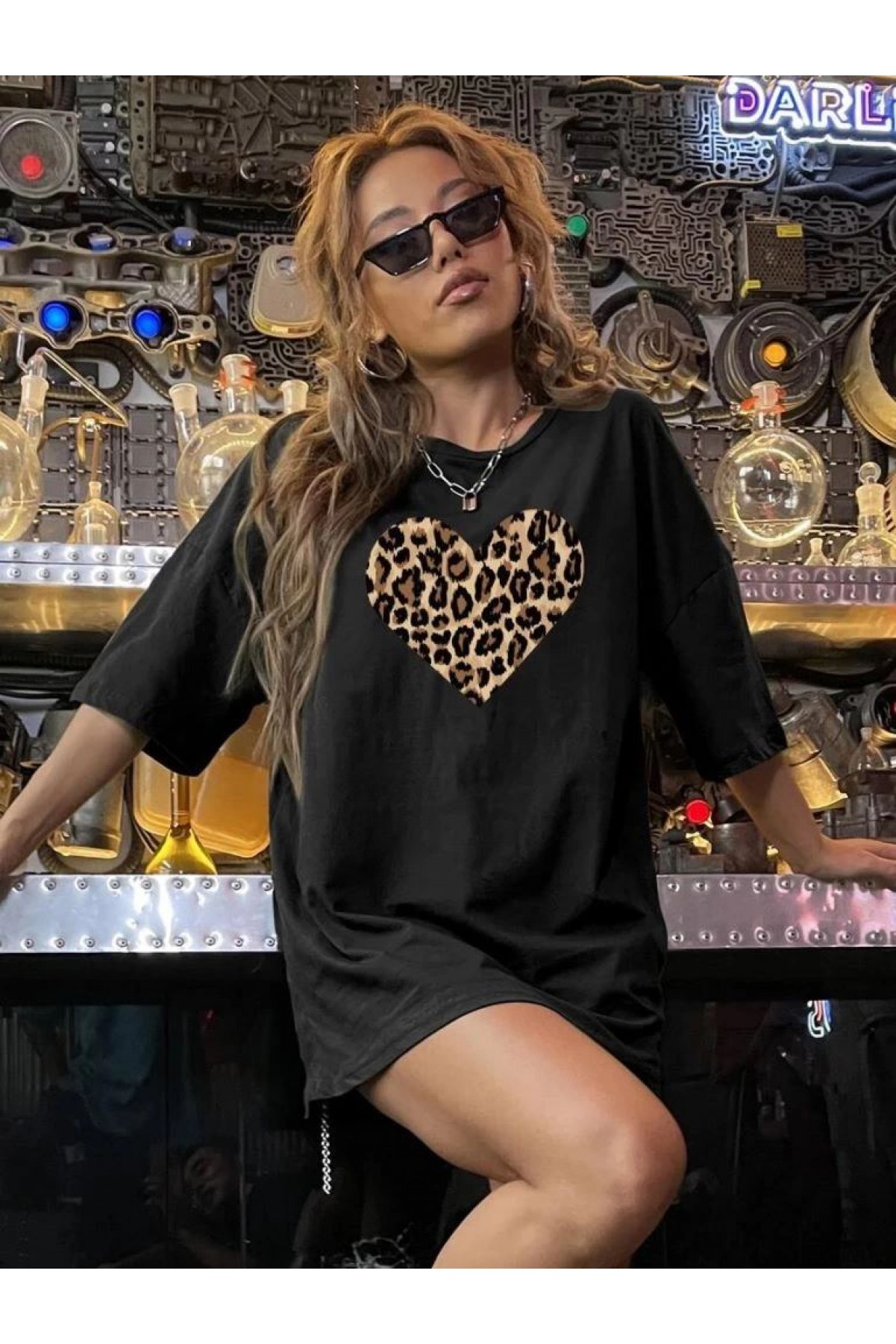 Kadın Leopar Kalp Baskılı Tişört Kısa Kol Bisiklet Yaka Oversize T-shirt - Siyah
