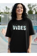 Kadın Kısa Kol Yazlık Tişört Bisiklet Yaka VIBES Baskılı T-Shirt - Siyah