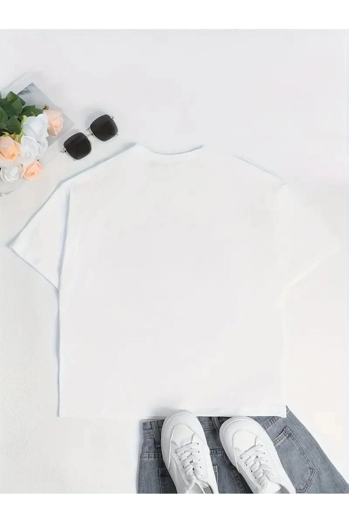 Kadın T-Shirt Ördek Baskılı Bisiklet Yaka Kısa kol Tişört - Beyaz