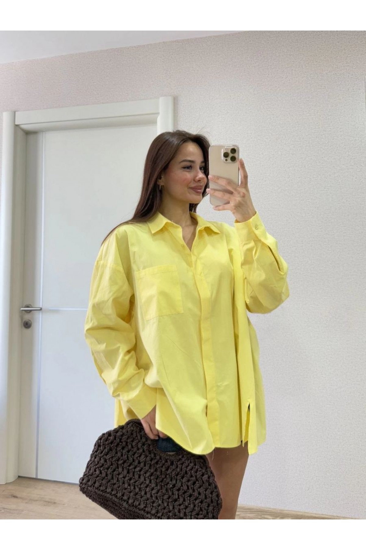 Poplin Kadın Yakalı Yandan Yırtmaçlı Arka Pens Detaylı Gömlek - Sarı