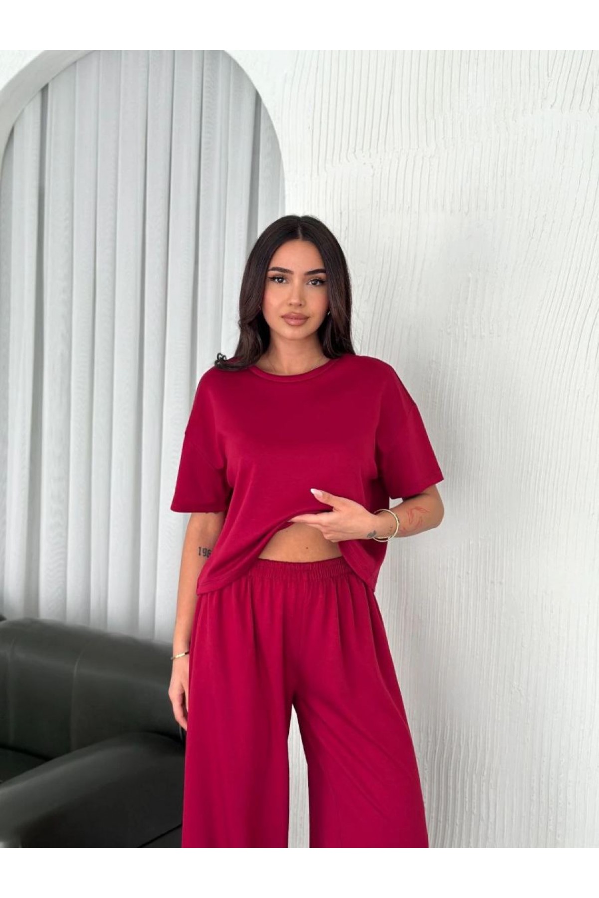 Kadın Osy Modal Yumuşak Dokulu Kumaş Bisiklet Yaka T-shirt Bol paça Pantolon ikili Takım -Bordo