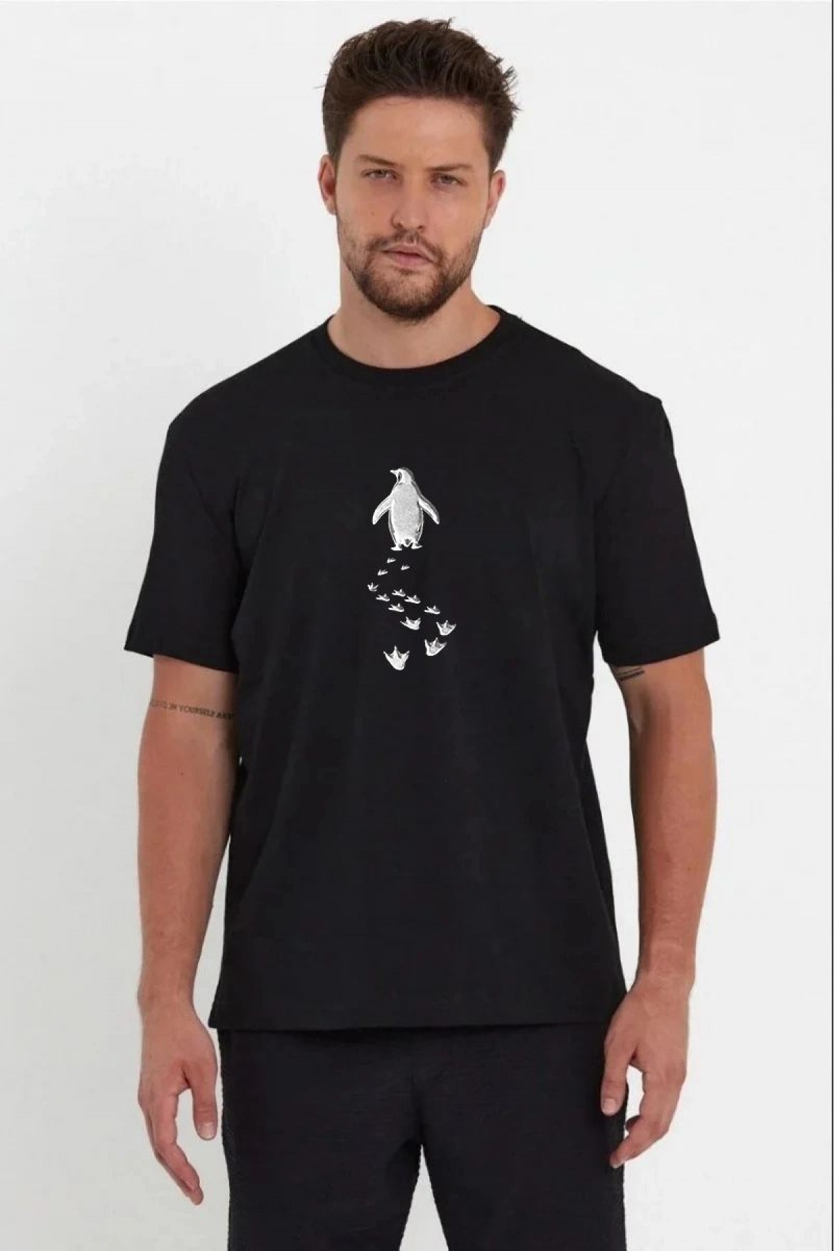 Erkek T-Shirt Nihilist Penguen Baskılı Bisiklet Yaka Kısa kol yazlık Tişört - Siyah